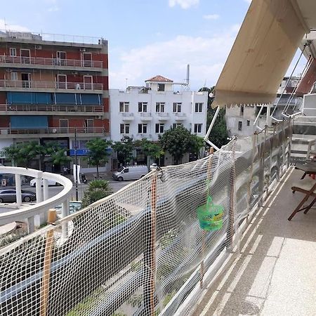Μοντέρνο Διαμέρισμα - Stylish Appartment Loutraki Buitenkant foto